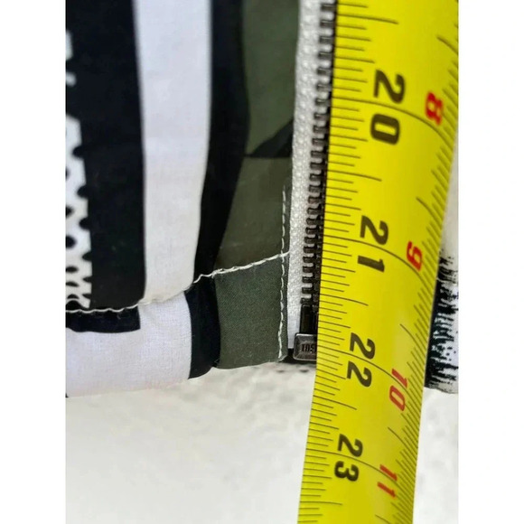 United Color of Benetton Kids Puffer Hoodie Graphic Jacket Sz XL Age 10/11 - Picture 5 of 12